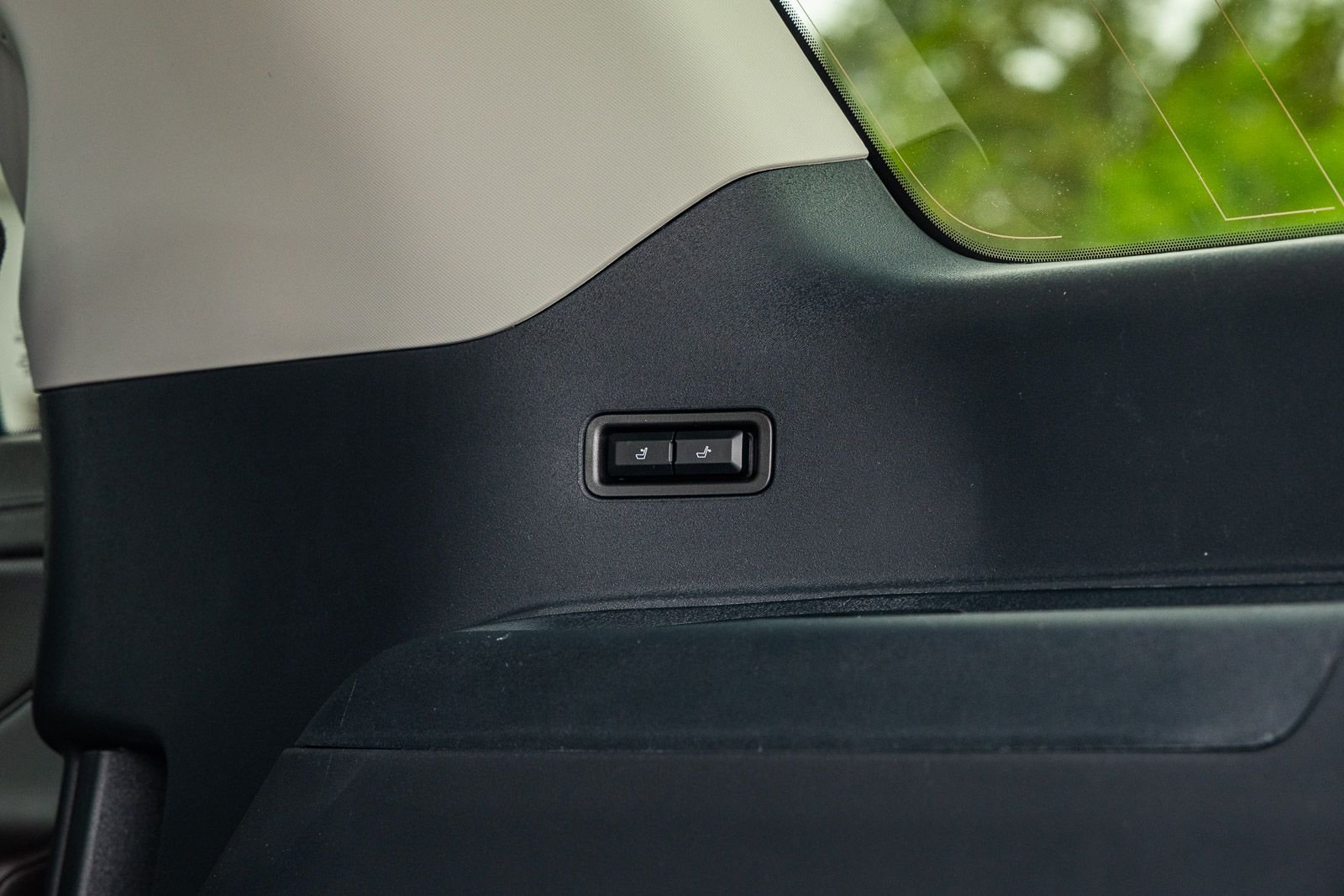 New 2026 Agate Black Metallic Ford Platinum® image 18