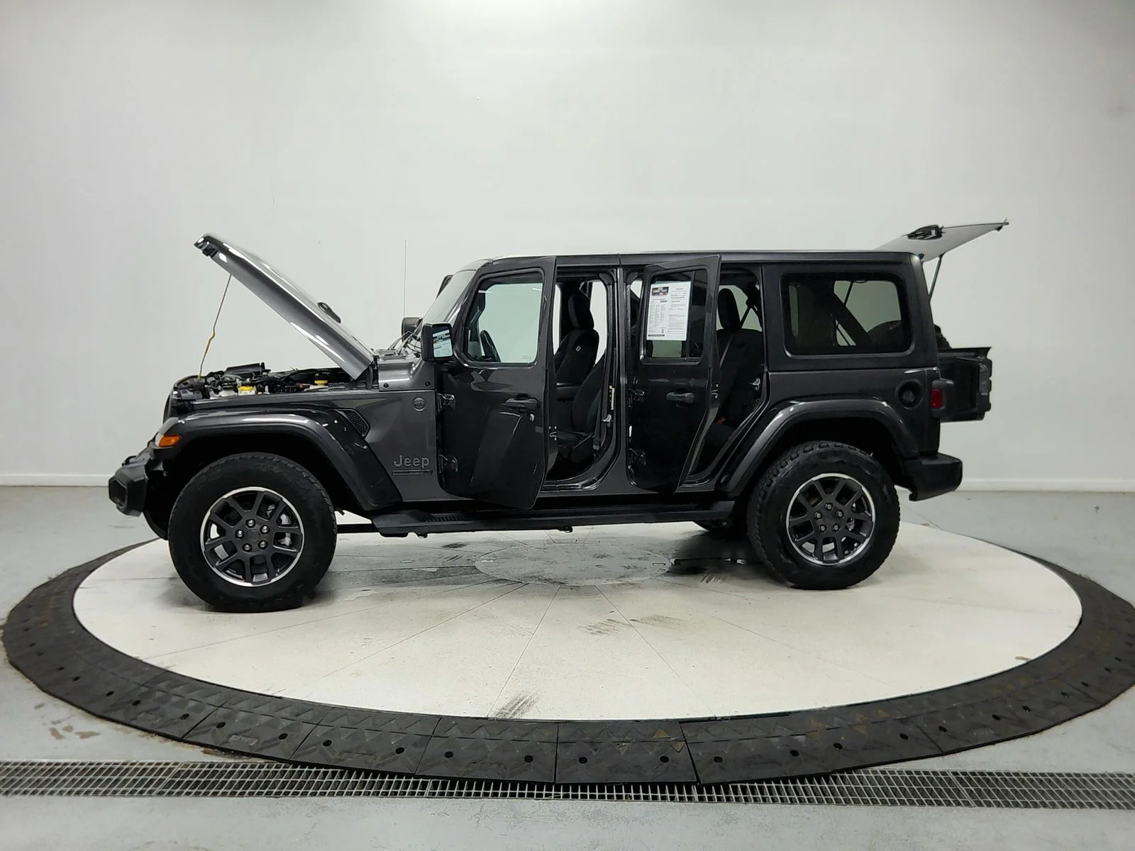 Used 2021 Gray Jeep Unlimited Sport image 13
