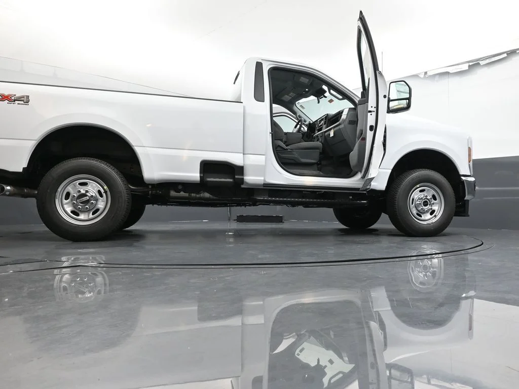 New 2026 Oxford White Ford F-250® XL image 42