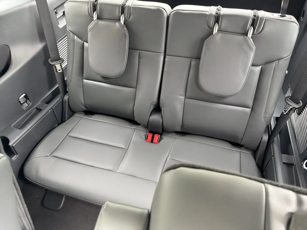 New 2026 Star White Metallic Tri-Coat Ford Active image 11