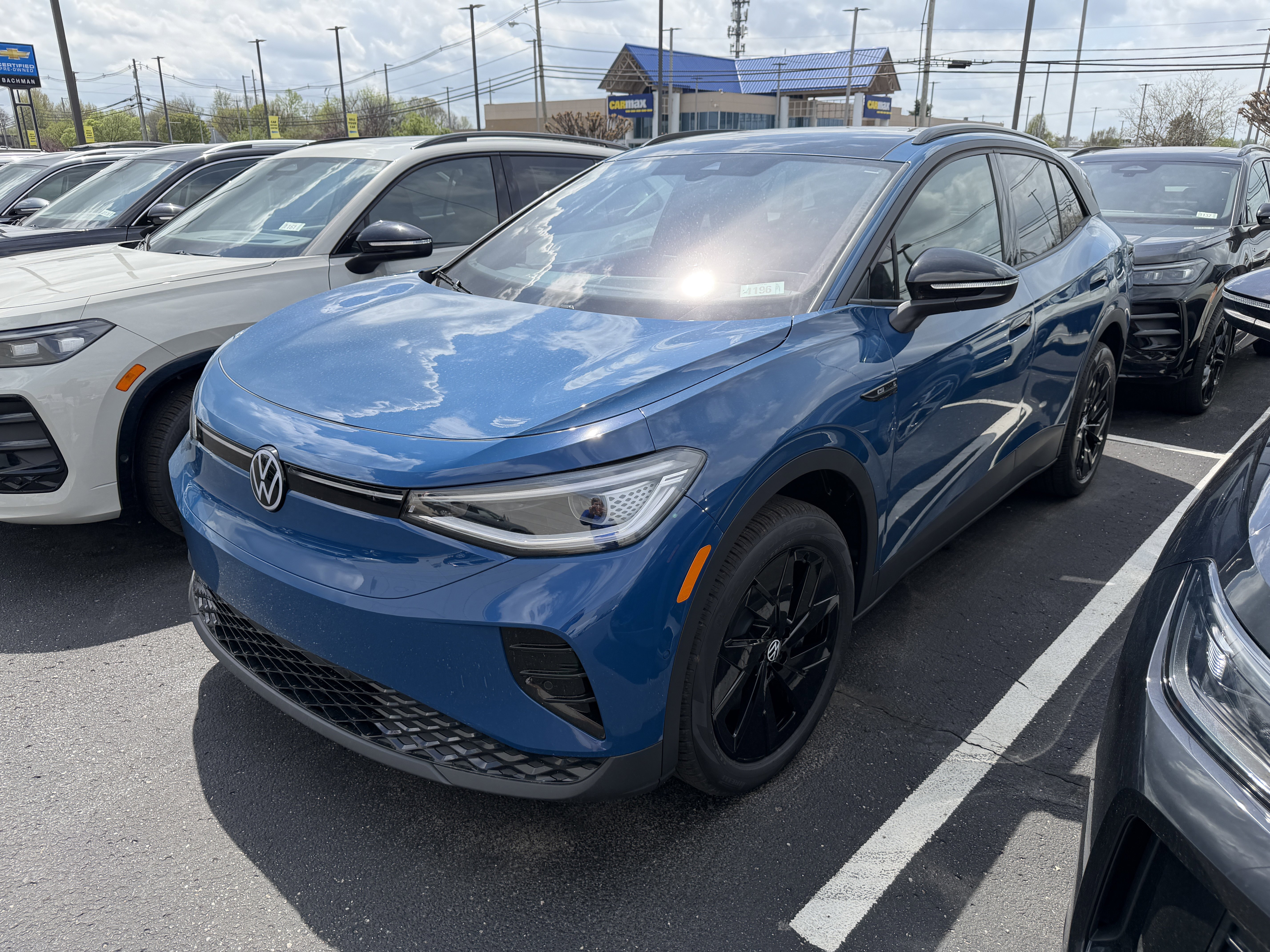 New 2026 Mountain Lake Blue Metallic Volkswagen Pro S image 4