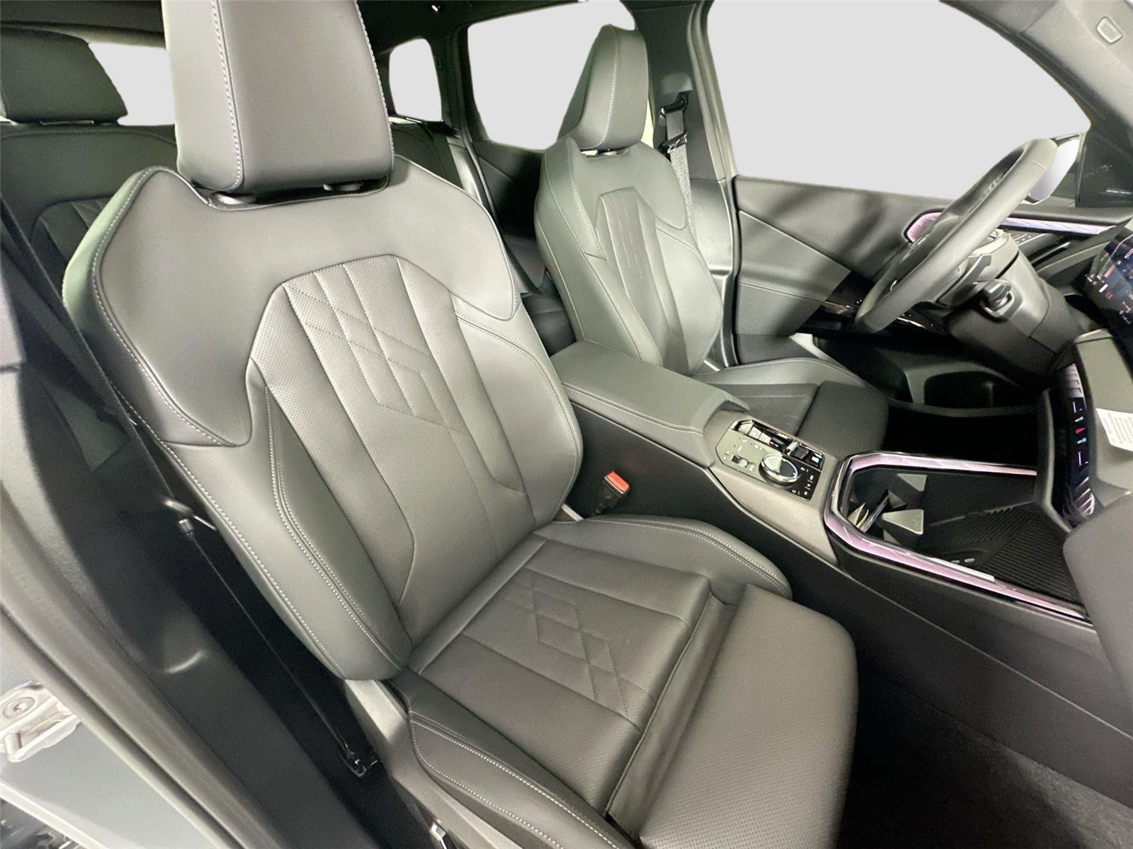 Used 2026 Skyscraper Grey Metallic BMW 30 xDrive image 29