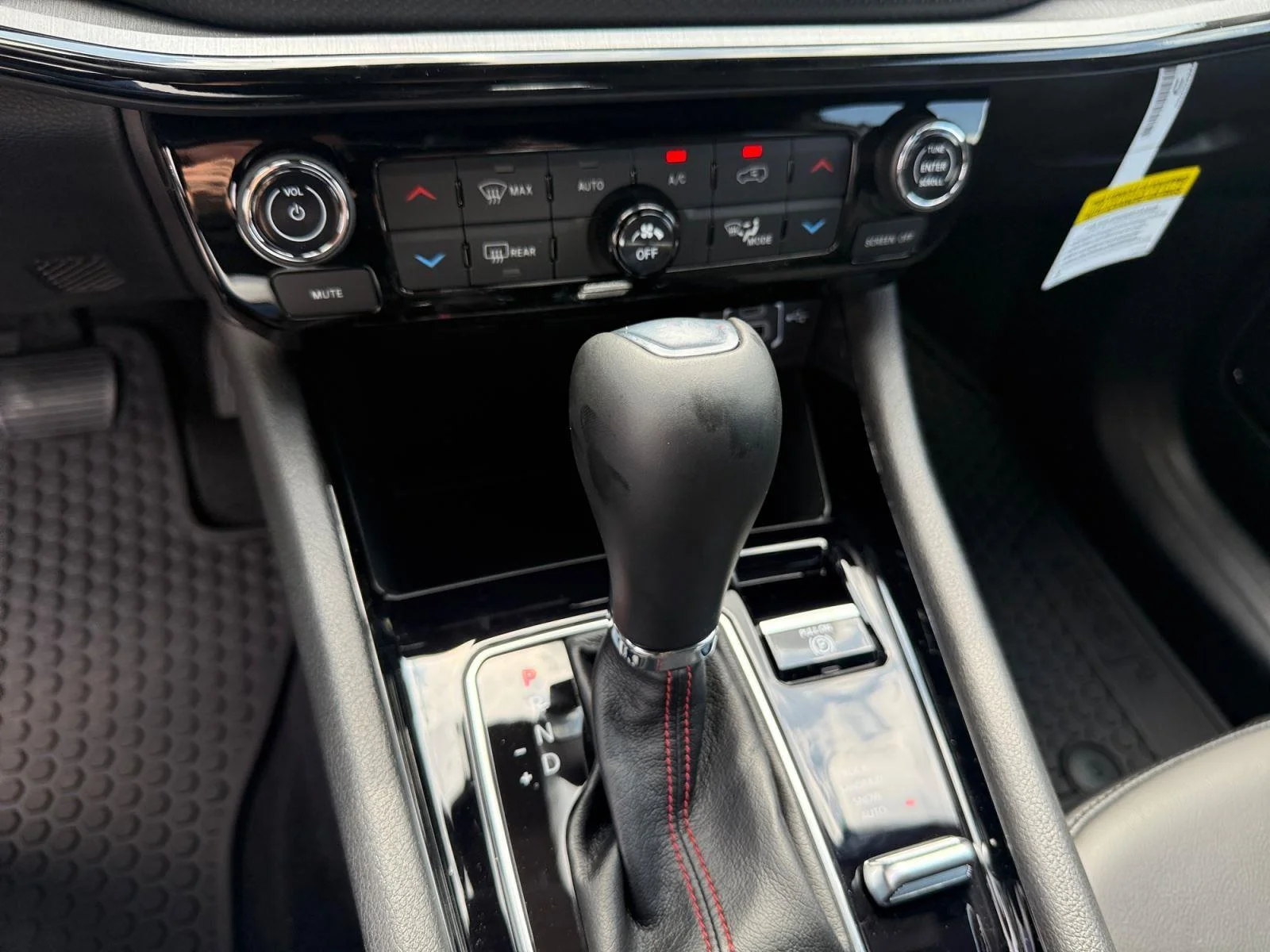 New 2026 Bright White Clearcoat Jeep Trailhawk image 12