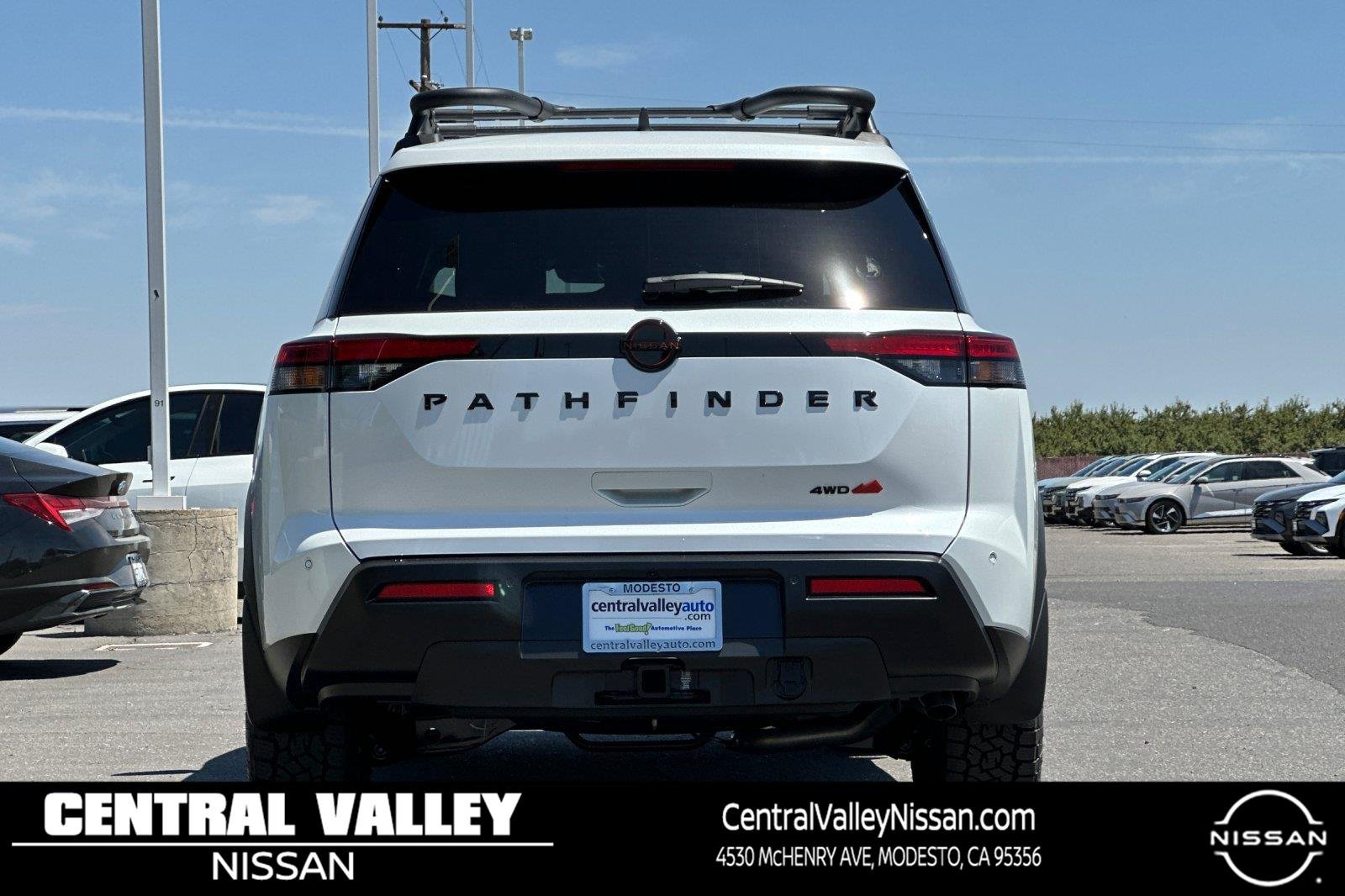 New 2026 Everest White Pearl Tricoat Nissan Rock Creek image 5