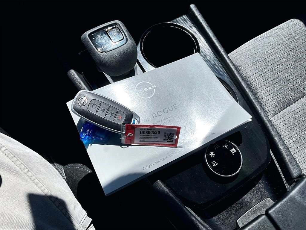 Used 2023 White Nissan SV image 31