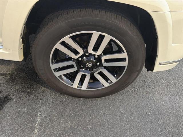 Certified Used 2023 BLIZZARD PEARL Toyota  image 43