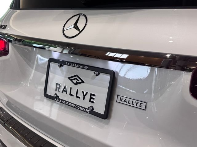 New 2026 MANUFAKTUR Moonlight White Metallic Mercedes-Benz Maybach GLS 600 image 39