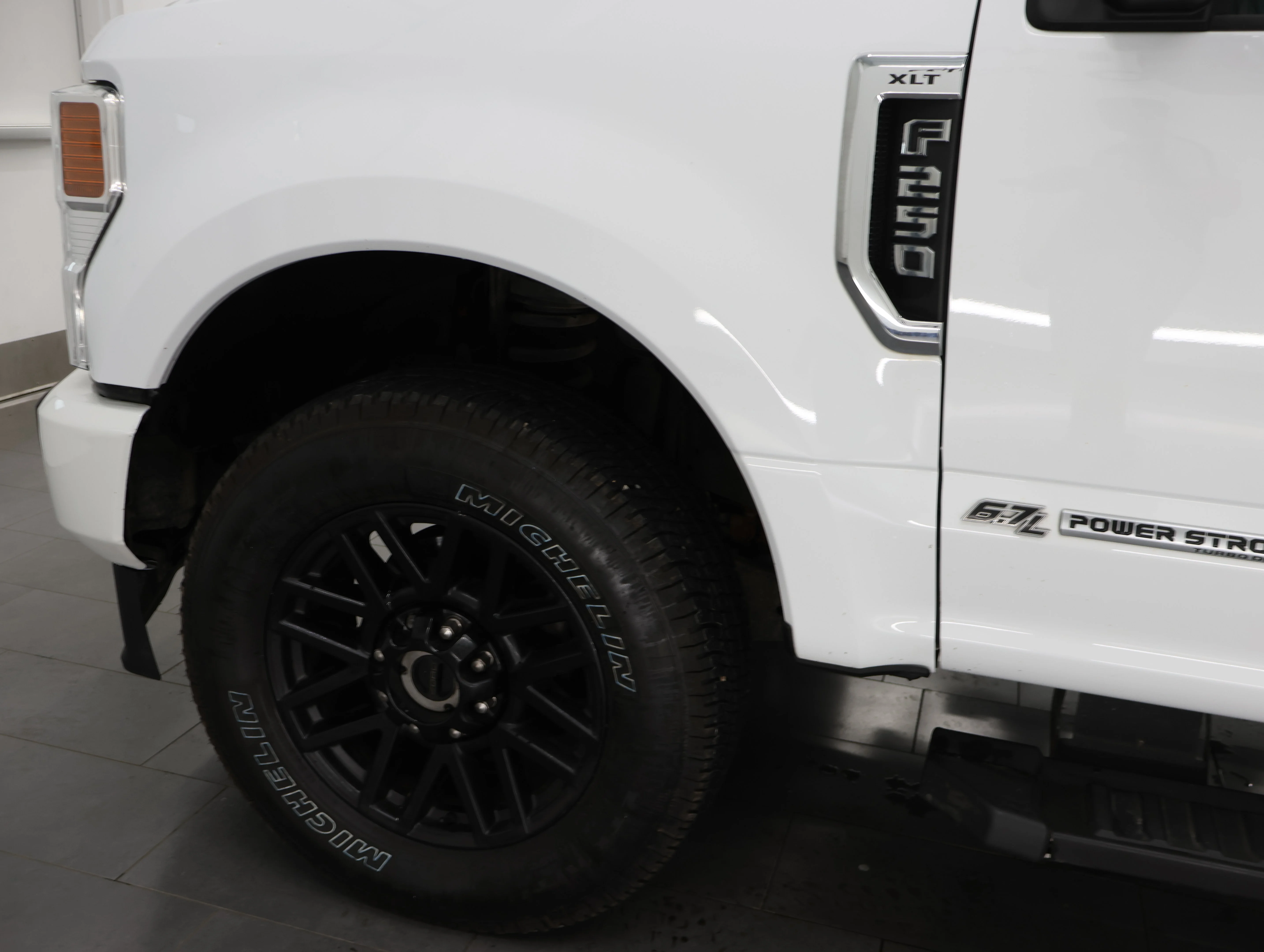 Used 2022 Oxford White Ford XLT image 33