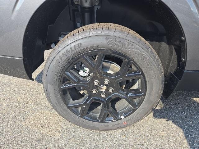 New 2026 Carbonized Gray Metallic Ford XLT image 23