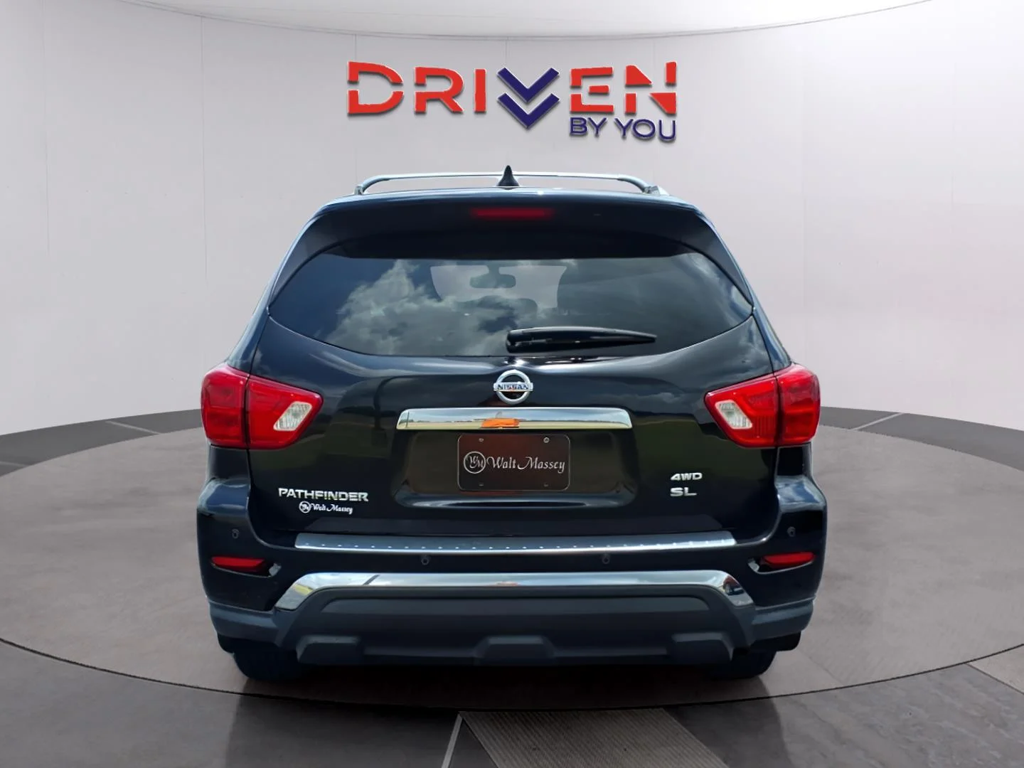 Used 2020 Magnetic Black Pearl Nissan SL image 4
