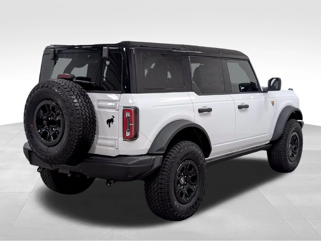 New 2026 Oxford White Ford Badlands® image 20