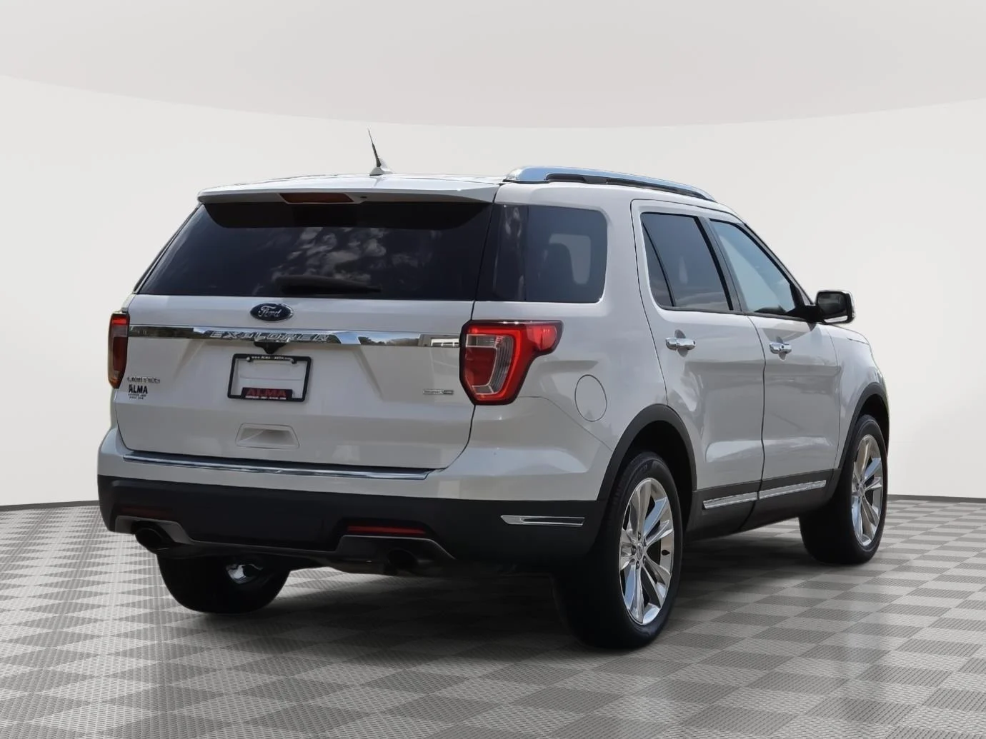 Certified Used 2019 White Platinum Metallic Tri-Coat Ford Limited image 7