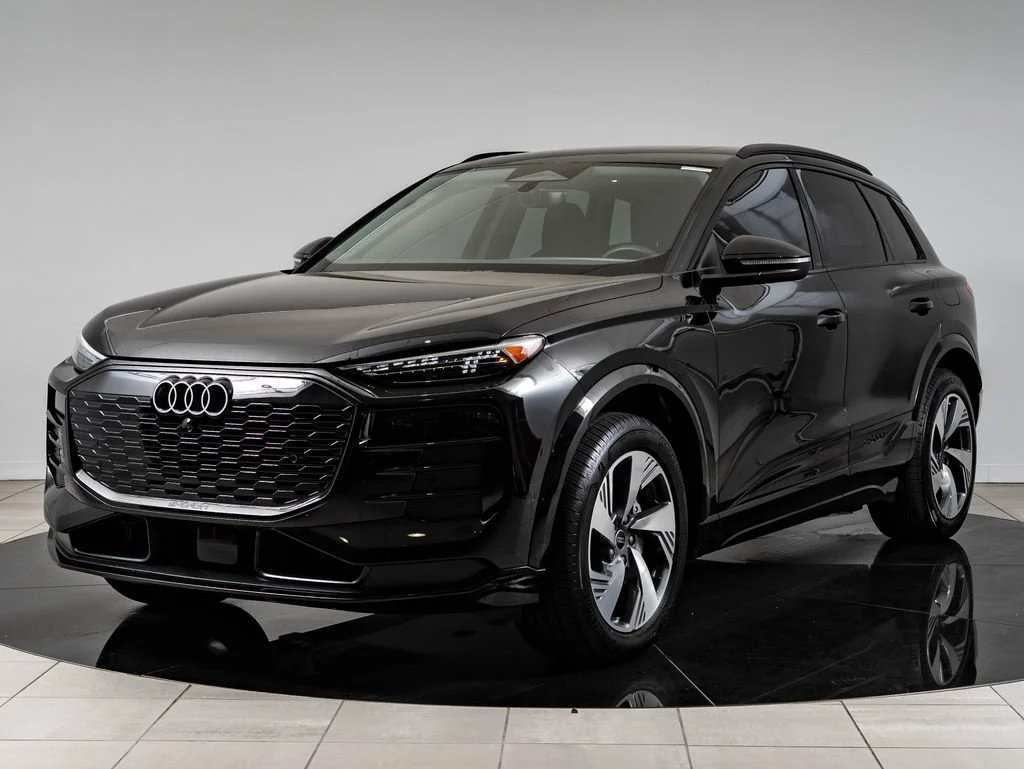 Used 2025 Mythos Black Metallic Audi Premium Plus image 1