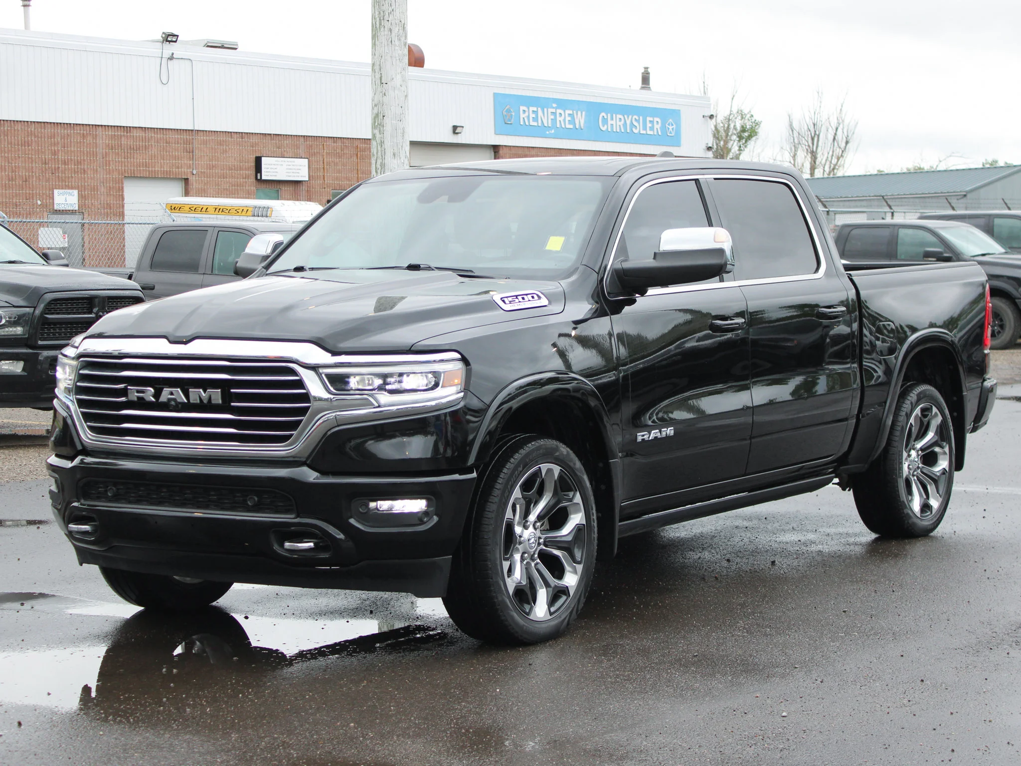 Certified Used 2023 Black RAM Limited Longhorn * No Accidents | HEMI V8 | Apple CarPlay | Trailer Tow | Adaptive Cruise | Sunroof image 12