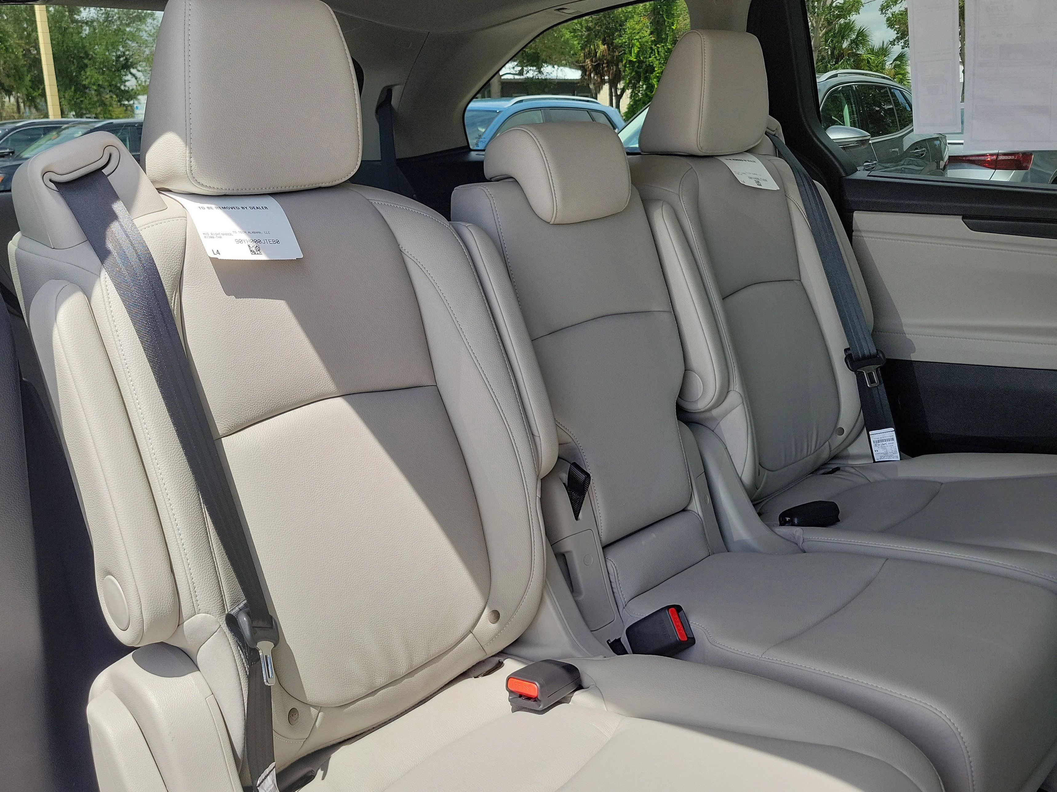 New 2026 Platinum White Pearl Honda EX-L image 14