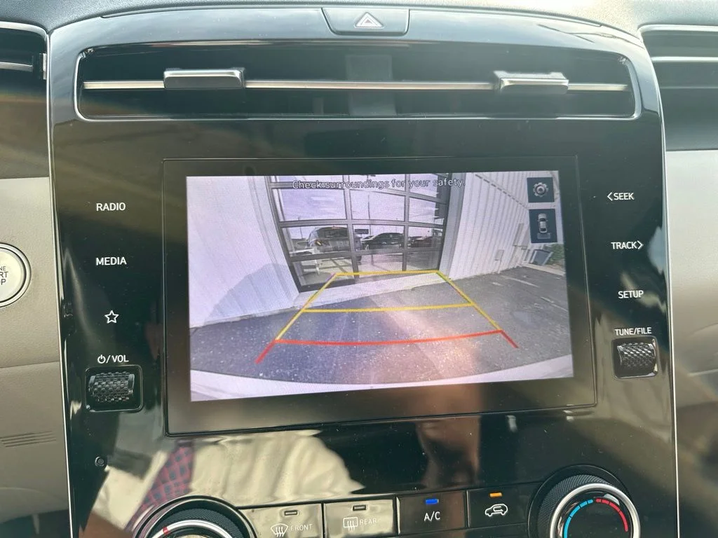 Used 2022 Silver Hyundai SEL image 19