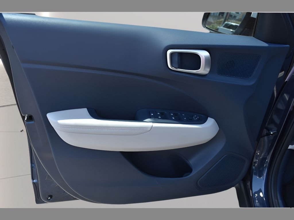 Used 2025 Denim w/White Roof Hyundai Limited image 16