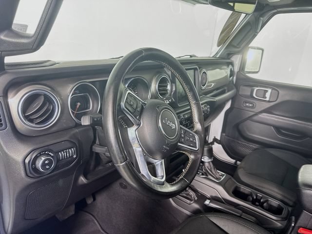 Used 2020 White Jeep Overland image 9