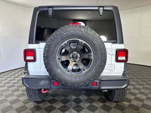 Used 2018 Bright White Clearcoat Jeep Unlimited Rubicon image 23
