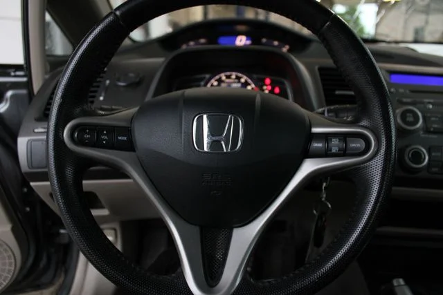Used 2010 Gray Honda Hybrid image 8
