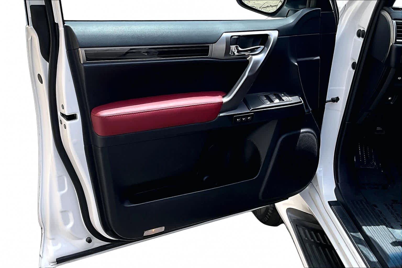 Used 2023 Eminent White Pearl Lexus Premium image 22