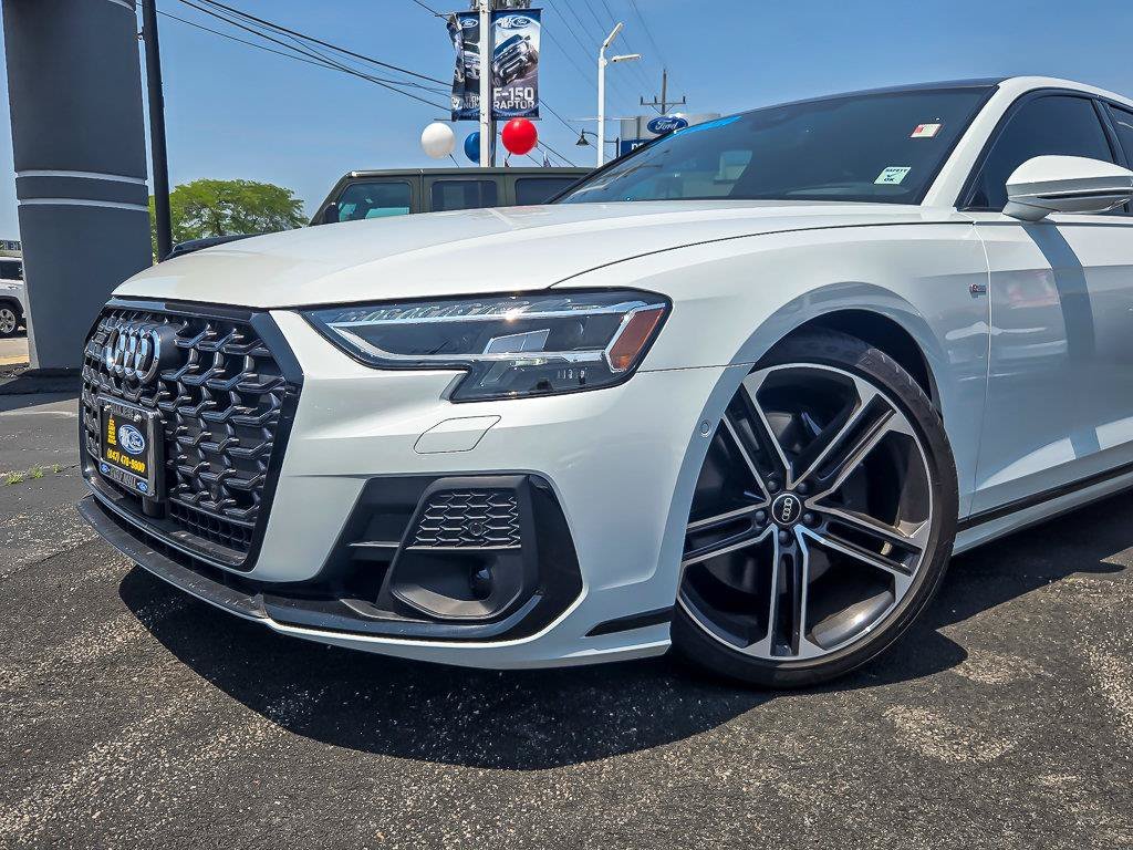 Used 2025 Glacier White Metallic Audi L 55 image 3