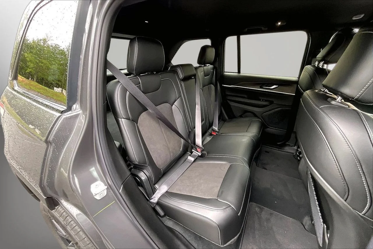New 2026 Baltic Gray Metallic Clearcoat Jeep Altitude image 19