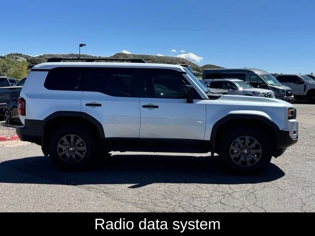 Used 2025 Wind Chill Pearl Toyota Base image 7