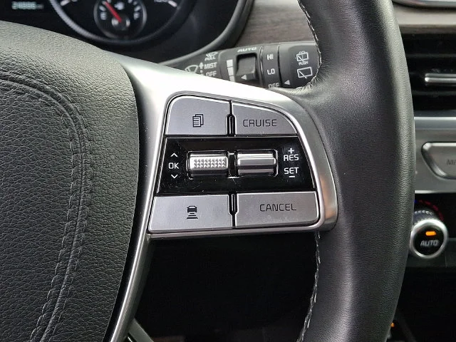 Certified Used 2022 Gray Kia SX image 24