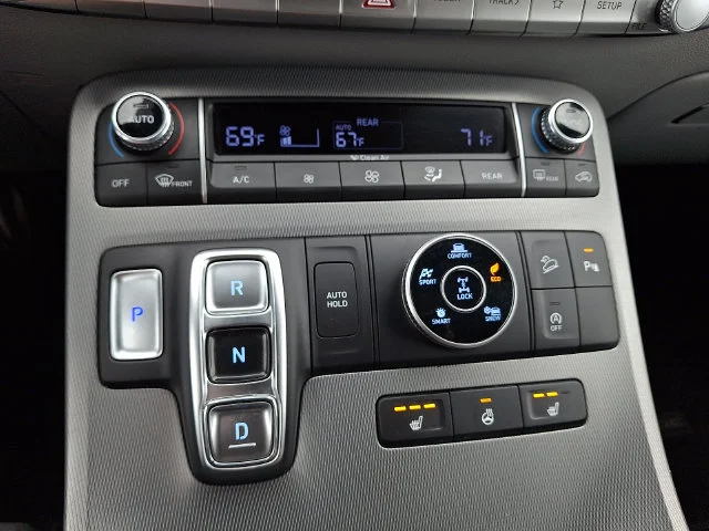 Used 2020 Silver Hyundai SEL image 17
