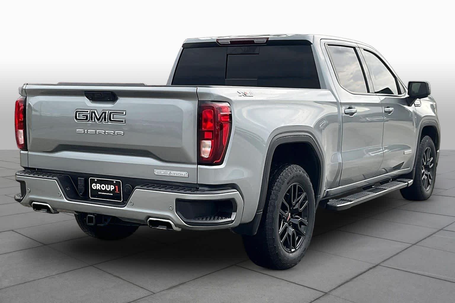 Used 2025 Sterling Metallic GMC Elevation image 12
