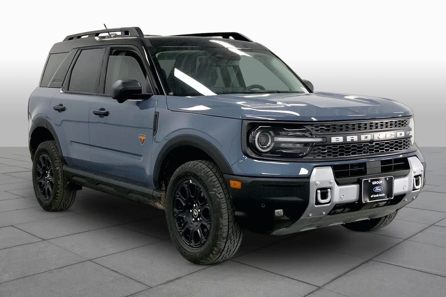 New 2026 Azure Gray Metallic Tri-Coat Ford Badlands® image 2