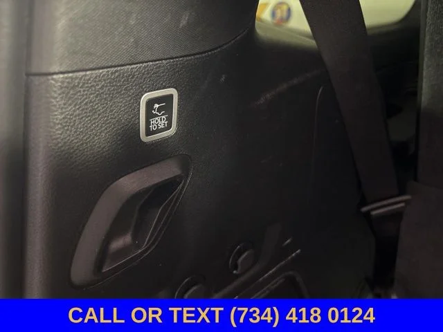 Used 2024 Velvet Jeep Series II image 9