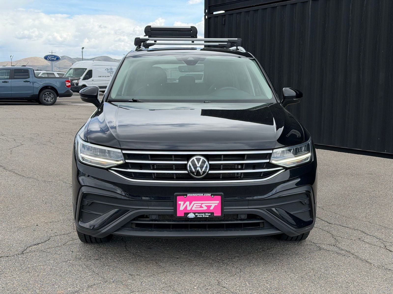 View vehicle photo 2