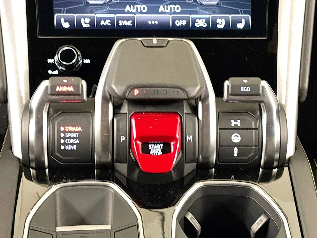 2021 Lamborghini Urus Base - Photo 13