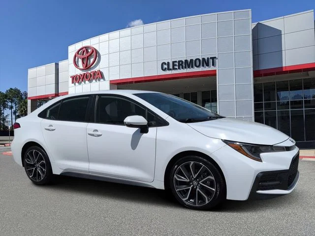 Used 2020 White Toyota SE image 1