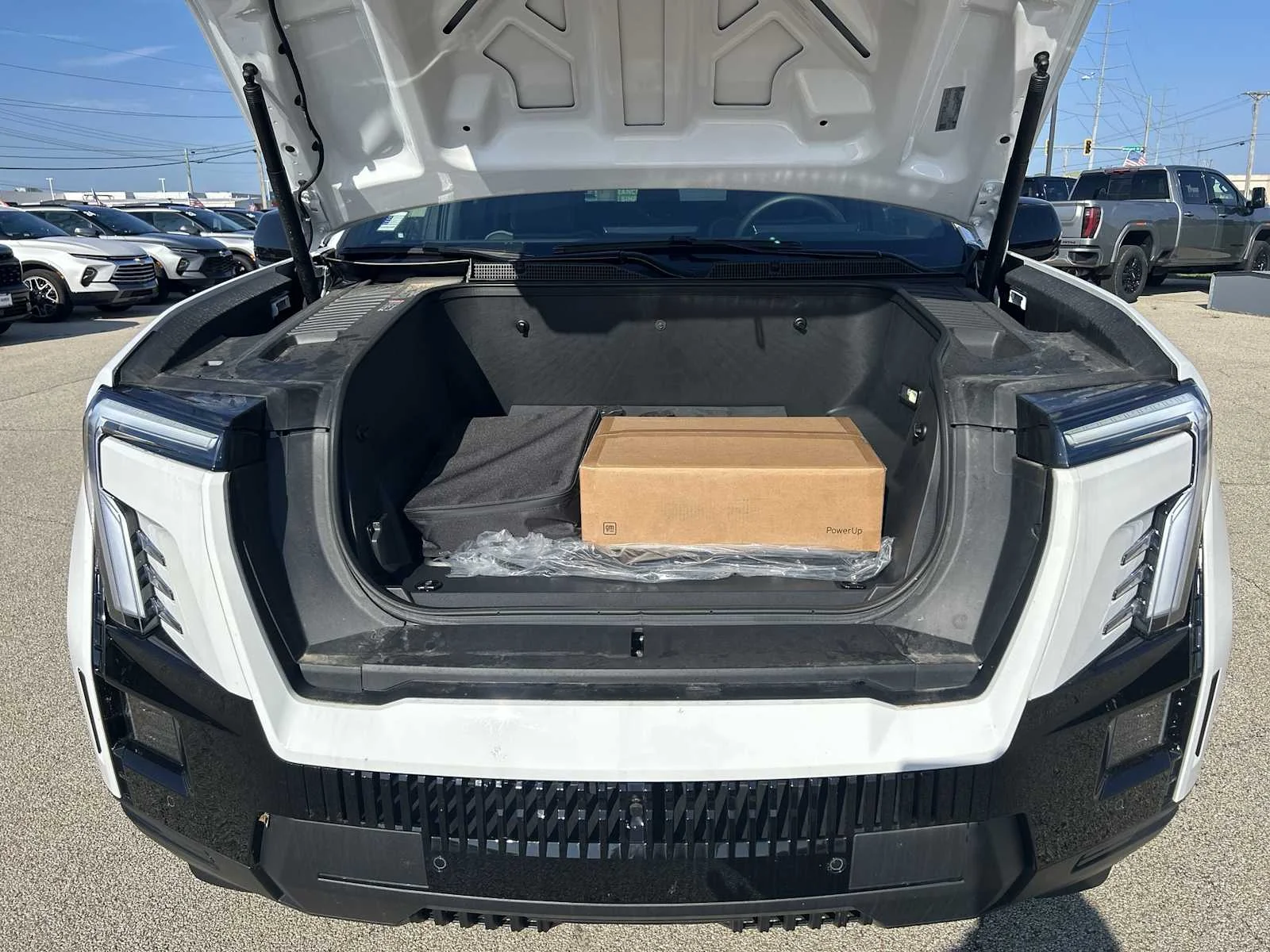 2026 GMC Sierra EV Elevation - Photo 29
