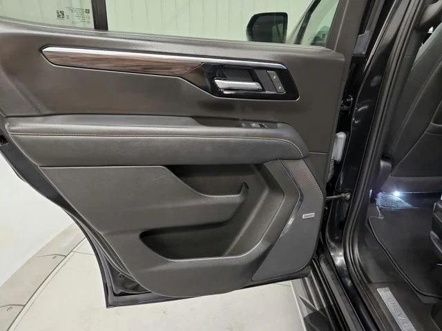 Used 2025 Black Chevrolet Premier image 33