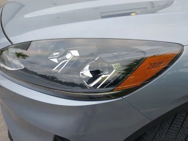 Used 2022 Blue Ford SE image 29