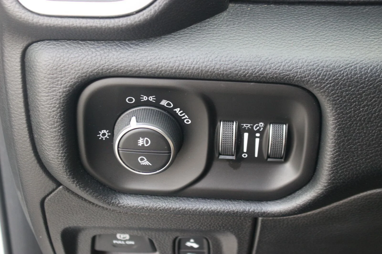 Used 2020 White Ram Laramie image 33