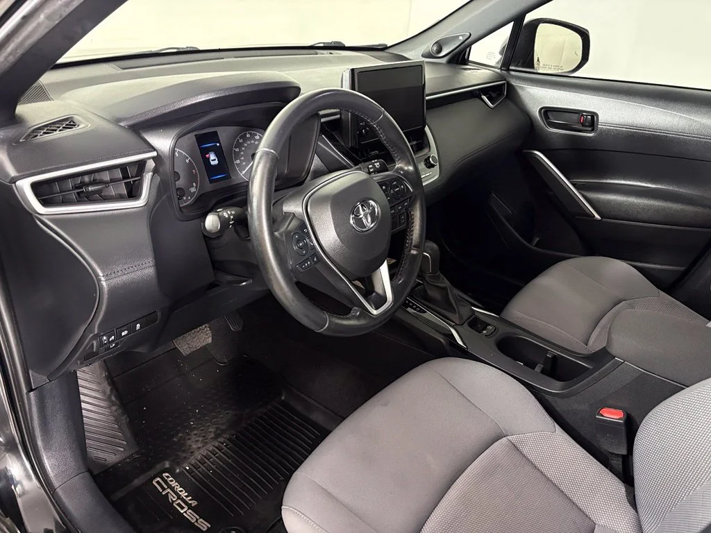 Used 2023 Black Toyota Hybrid SE image 15