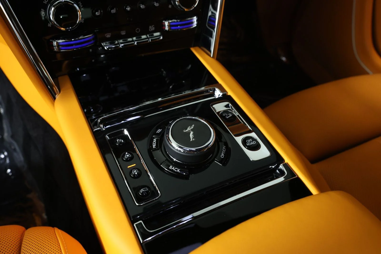 2025 Rolls-Royce Cullinan Base - Photo 18