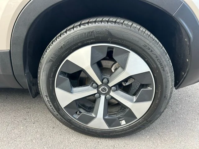 2023 Volvo XC40 Plus - Photo 8