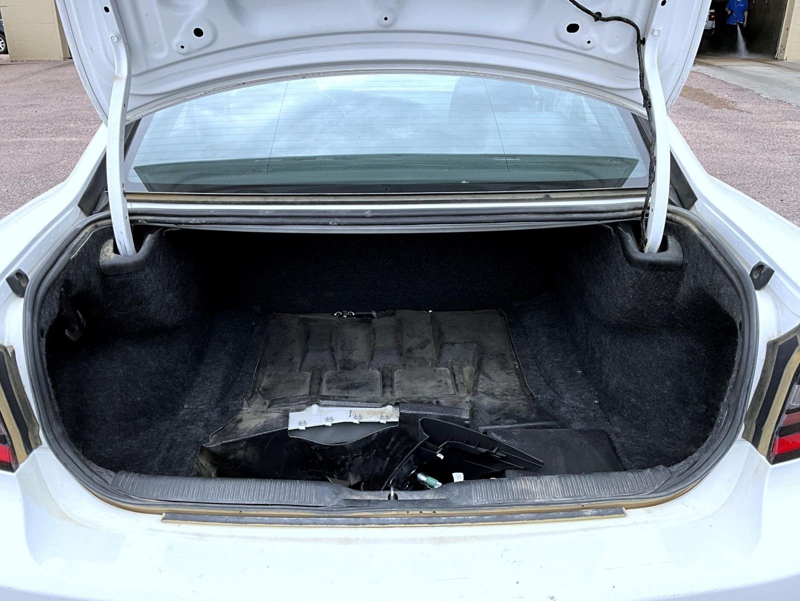 Used 2022 White Dodge Police image 9