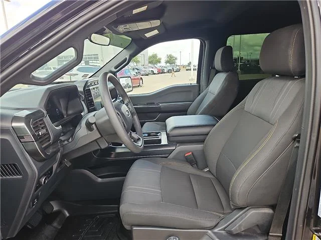 Used 2024 Agate Black Metallic Ford STX 4x4 SuperCrew Cab 5.5 ft. box 145 in. WB image 12