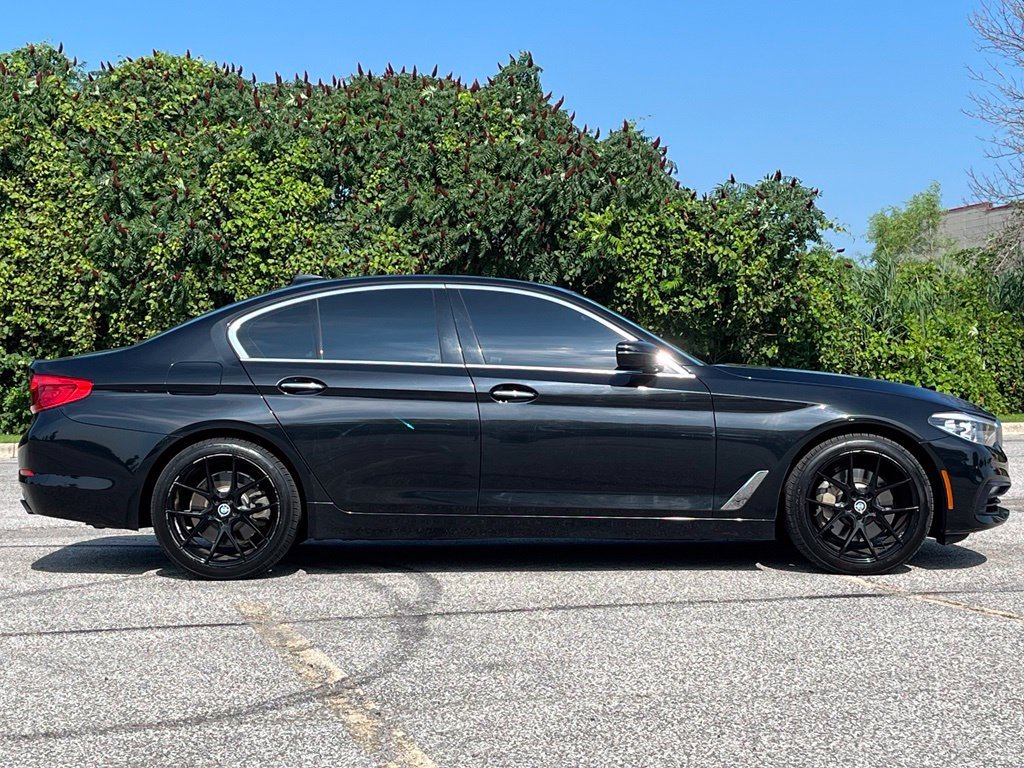 Used 2018 Black BMW 540i xDrive image 11