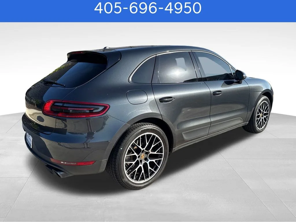 Pre-Owned 2018 Porsche Macan Base