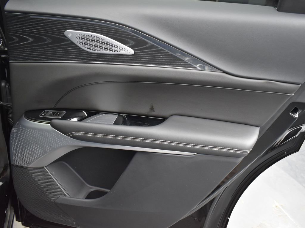 2024 CADILLAC LYRIQ - Image 27