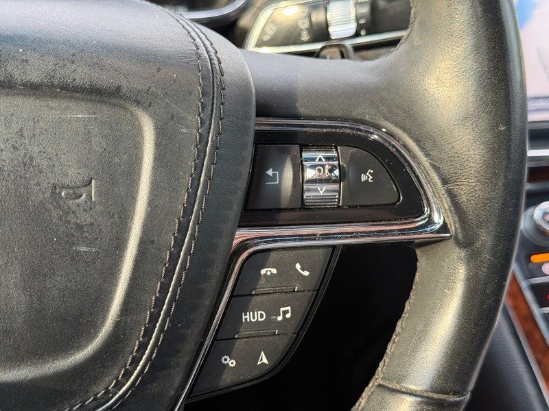 2020 Lincoln Continental Reserve - Photo 14