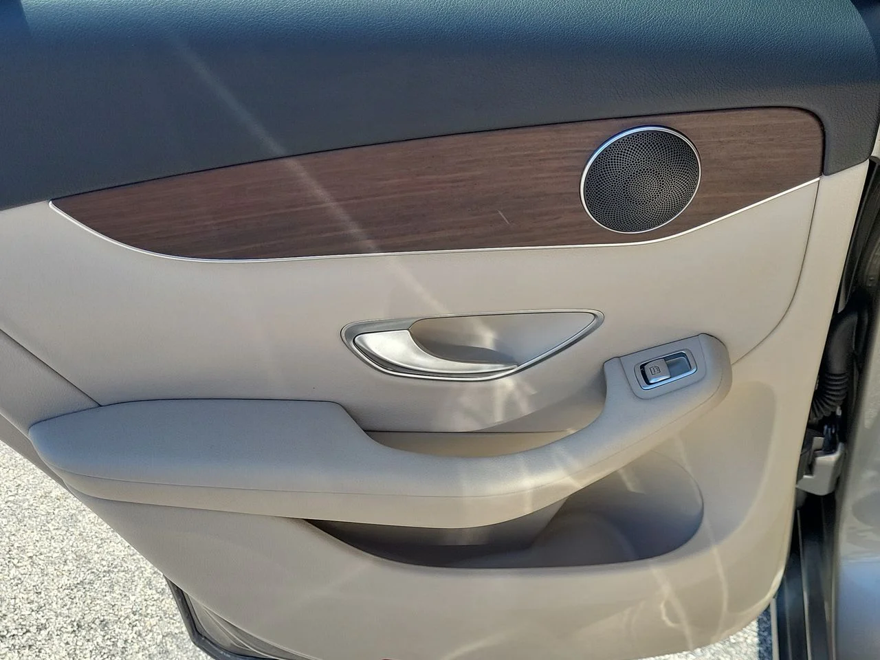 Certified Used 2022 Silver Mercedes-Benz GLC 300 image 11